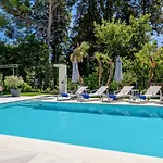 Palace * Kaštela