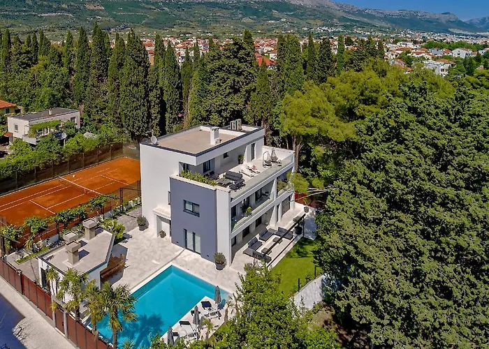 Villa Palace Kaštela