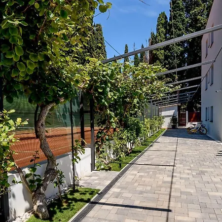 Palace Villa Kaštela